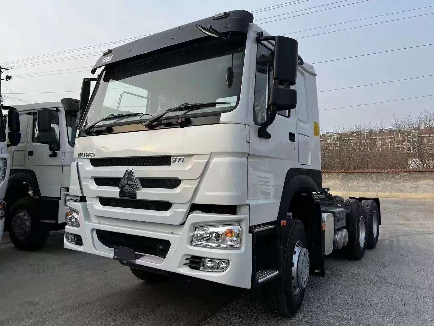 SINOTRUK HOWO 10-КОЛЕСНЫЙ ТРАКТОР ГОТОВ К ОТГРУЗКЕ